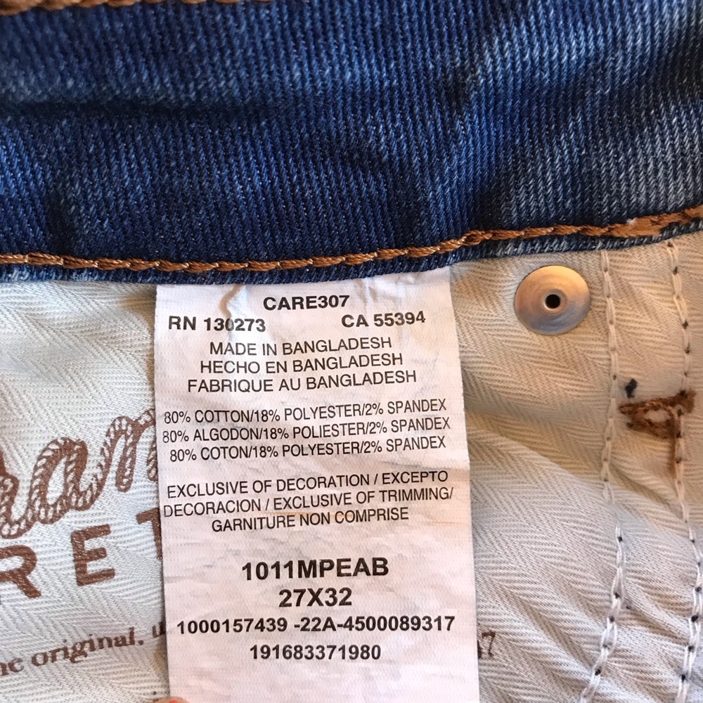 Wrangler Bootcut Jeans - Picture 9 of 10